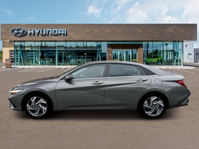2026 Hyundai Elantra - Photo 3