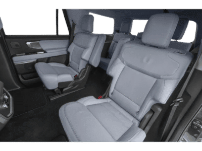 2026 Ford Expedition — photo 10 view