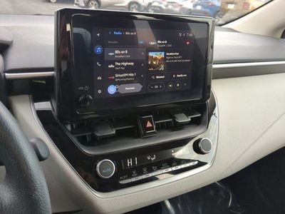 2025 Toyota Corolla - Photo 10