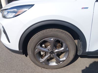 2025 Ford Escape — photo 10 view