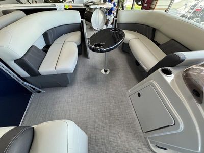 2026 Sylvan MIRAGE 8520 PARTY FISH — photo 10 view
