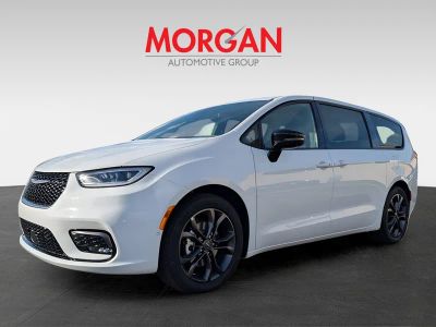 2026 Chrysler Pacifica — photo 7 view