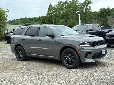 2026 Dodge Durango GT Plus HEMI V8 in Destroyer Gray Clearcoat — front three-quarter view