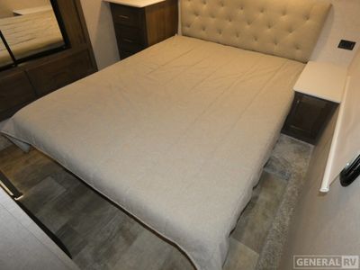 2023 Forest River Rockwood Signature — photo 9 view