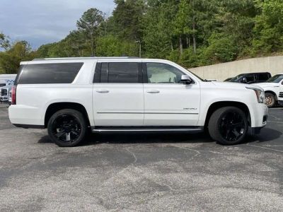 2019 GMC Yukon XL - Photo 2