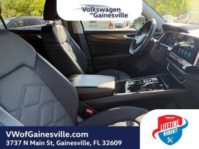 2024 Volkswagen Atlas — photo 10 view