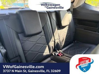 2024 Volkswagen Atlas — photo 9 view