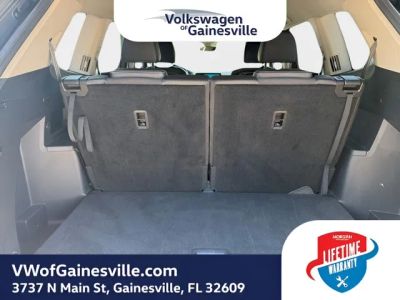 2024 Volkswagen Atlas — photo 7 view