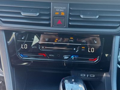2026 Volkswagen Jetta - Photo 14