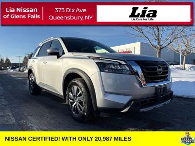2025 Nissan Pathfinder SL - Photo 2