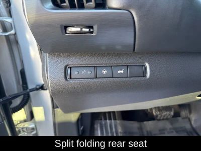 2025 Nissan Pathfinder SL - Photo 26