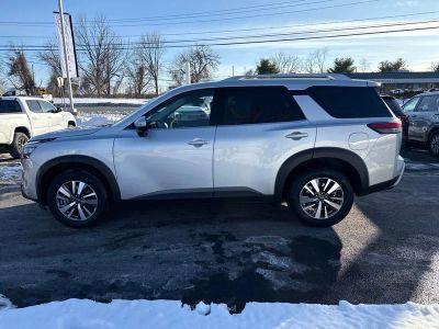 2025 Nissan Pathfinder SL - Photo 7