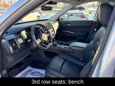 2025 Nissan Pathfinder SL - Photo 23