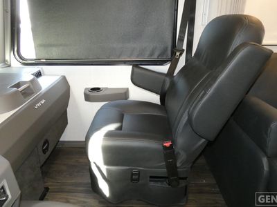 2025 Winnebago Vista - Photo 12
