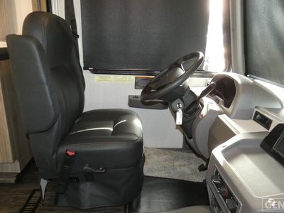 2025 Winnebago Vista - Photo 8