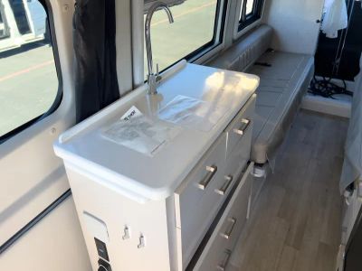 2026 Thor Motor Coach SANCTUARY - Photo 10