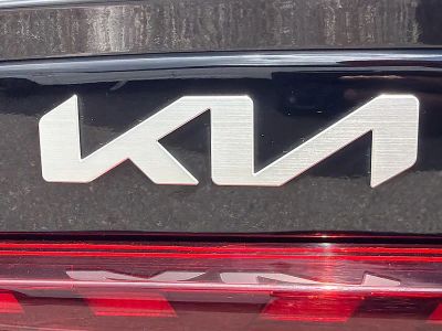 2022 Kia K5 — photo 11 view