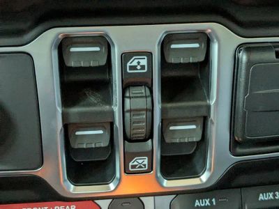2026 Jeep Wrangler — photo 21 view