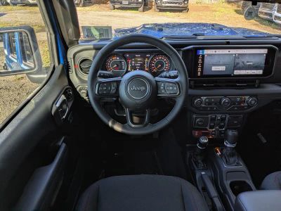2026 Jeep Wrangler — photo 14 view