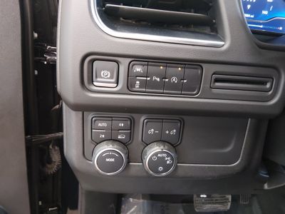 2024 Chevrolet Tahoe - Photo 13