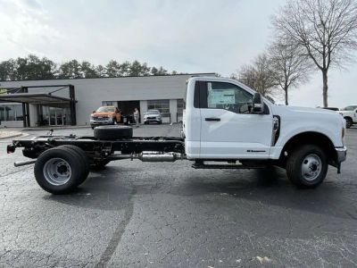 2026 Ford F-550SD - Photo 2