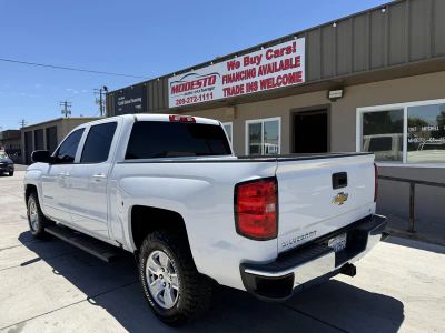 2018 Chevrolet Silverado 1500 — engine compartment view