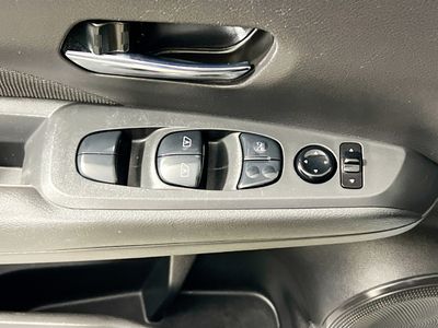 2021 Nissan Kicks - Photo 13