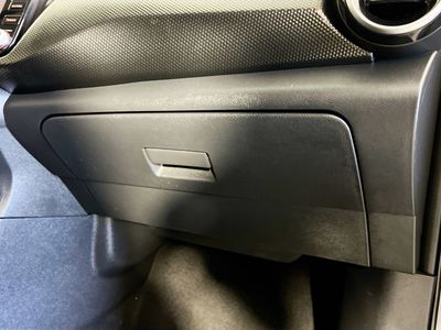 2021 Nissan Kicks - Photo 30