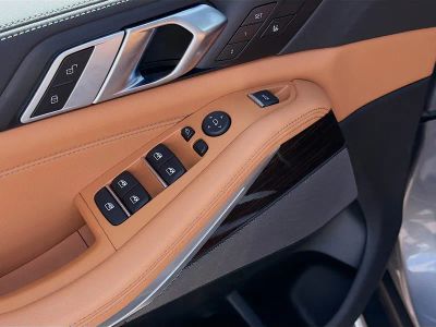 2026 BMW X5 — photo 23 view