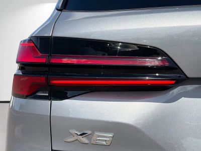 2026 BMW X5 — photo 10 view