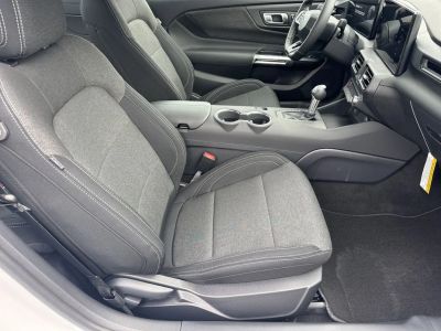 2026 Ford Mustang — photo 13 view