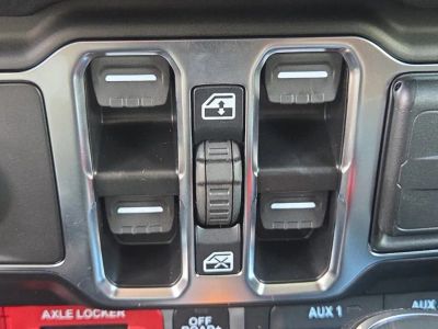 2026 Jeep Wrangler — photo 25 view