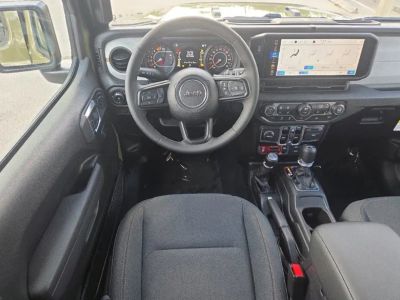 2026 Jeep Wrangler — photo 17 view