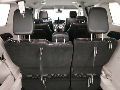 2023 Chrysler Pacifica — photo 11 view