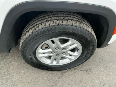2024 Jeep Grand Cherokee — photo 22 view