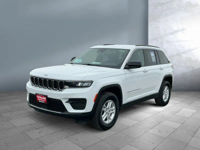 2024 Jeep Grand Cherokee — front three-quarter view