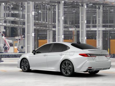 2026 Toyota Camry - Photo 8
