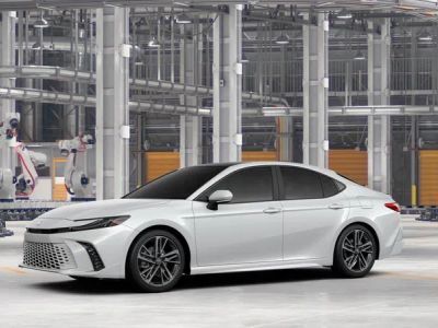 2026 Toyota Camry - Photo 4