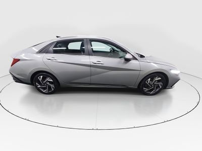 2024 Hyundai Elantra - Photo 8