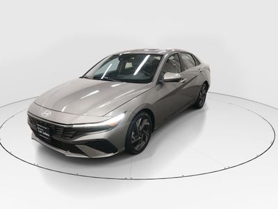 2024 Hyundai Elantra - Photo 3