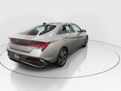 2024 Hyundai Elantra - Photo 7