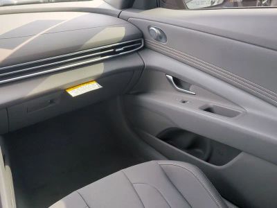 2026 Hyundai ELANTRA — photo 18 view