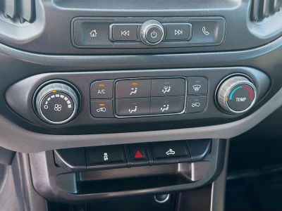 2021 Chevrolet Colorado — photo 13 view