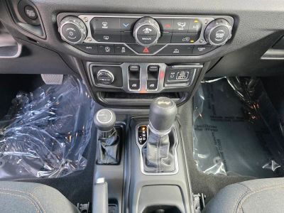 2026 Jeep Wrangler — photo 16 view