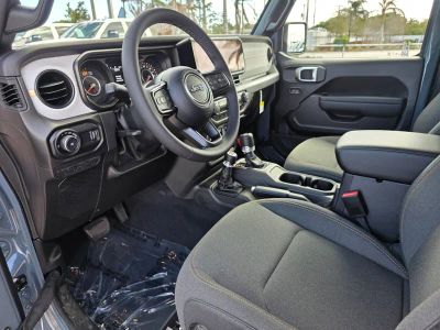 2026 Jeep Wrangler — photo 14 view