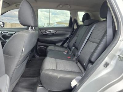 2019 Nissan Rogue — photo 16 view