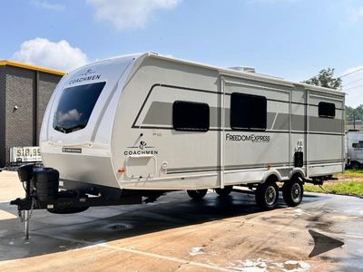 2026 Coachmen RV Freedom Express Ultra Lite - Photo 2