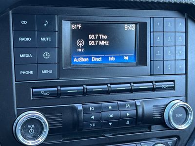2018 Ford Mustang - Photo 18