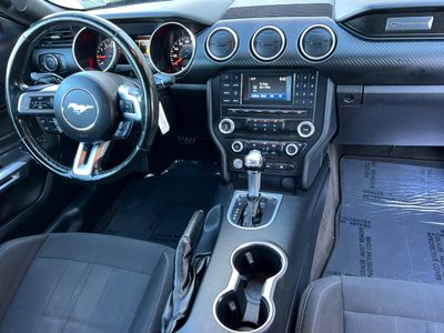 2018 Ford Mustang - Photo 3