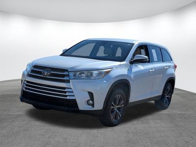 2019 Toyota Highlander — photo 8 view